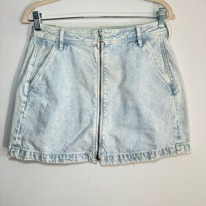 American Eagle‎ Women’s Zipper Front Denim Mini Jean Skirt Light Wash Size 4